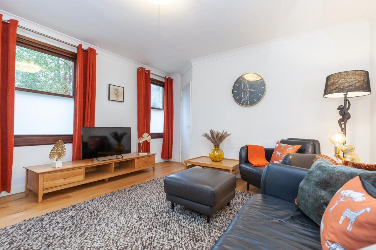 Vibrant & Bright City Centre Apartment! Оксфорд Екстериор снимка