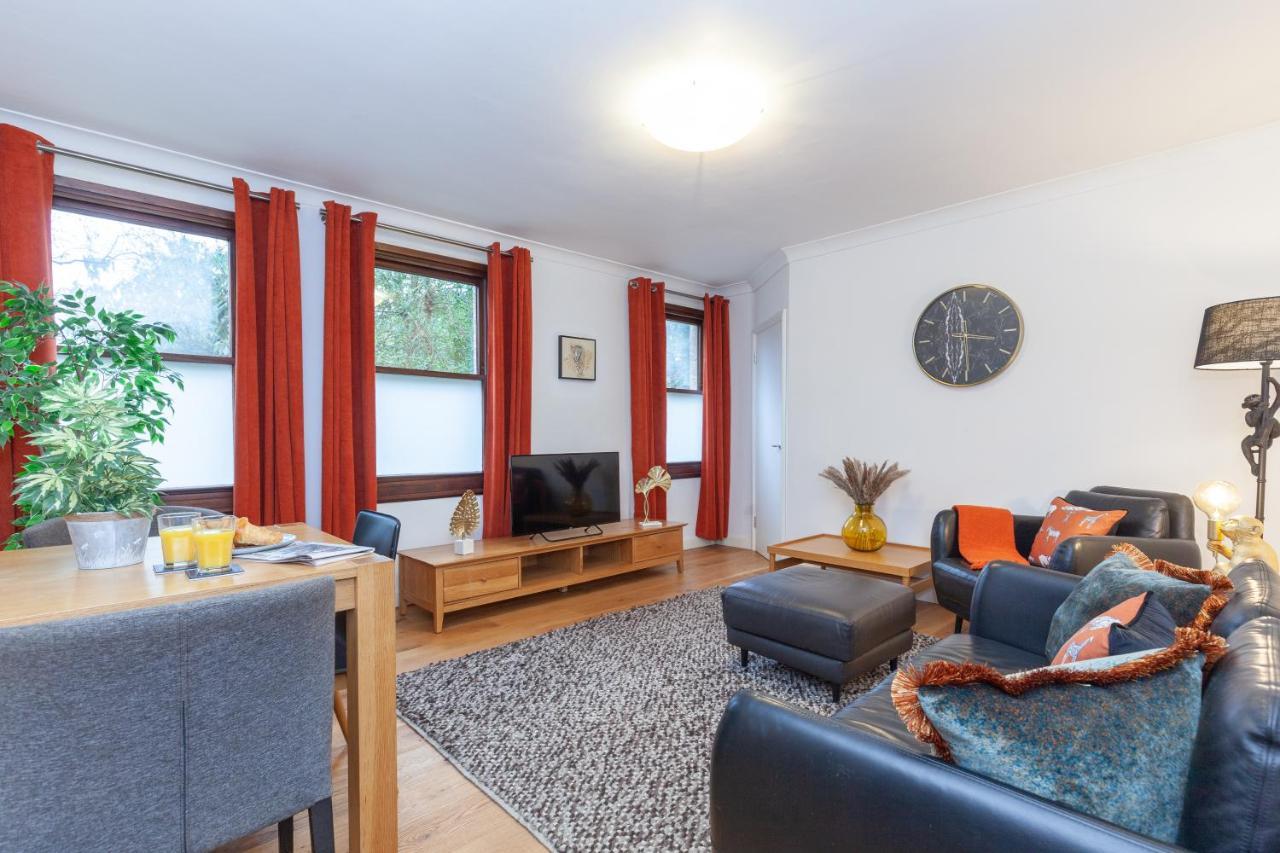 Vibrant & Bright City Centre Apartment! Оксфорд Екстериор снимка