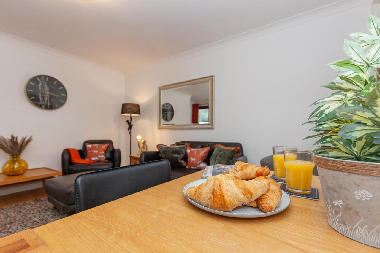 Vibrant & Bright City Centre Apartment! Оксфорд Екстериор снимка
